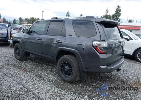 2023 Toyota 4Runner Sr5 из США, поврежденный, VIN JTEMU5JR8P6095412